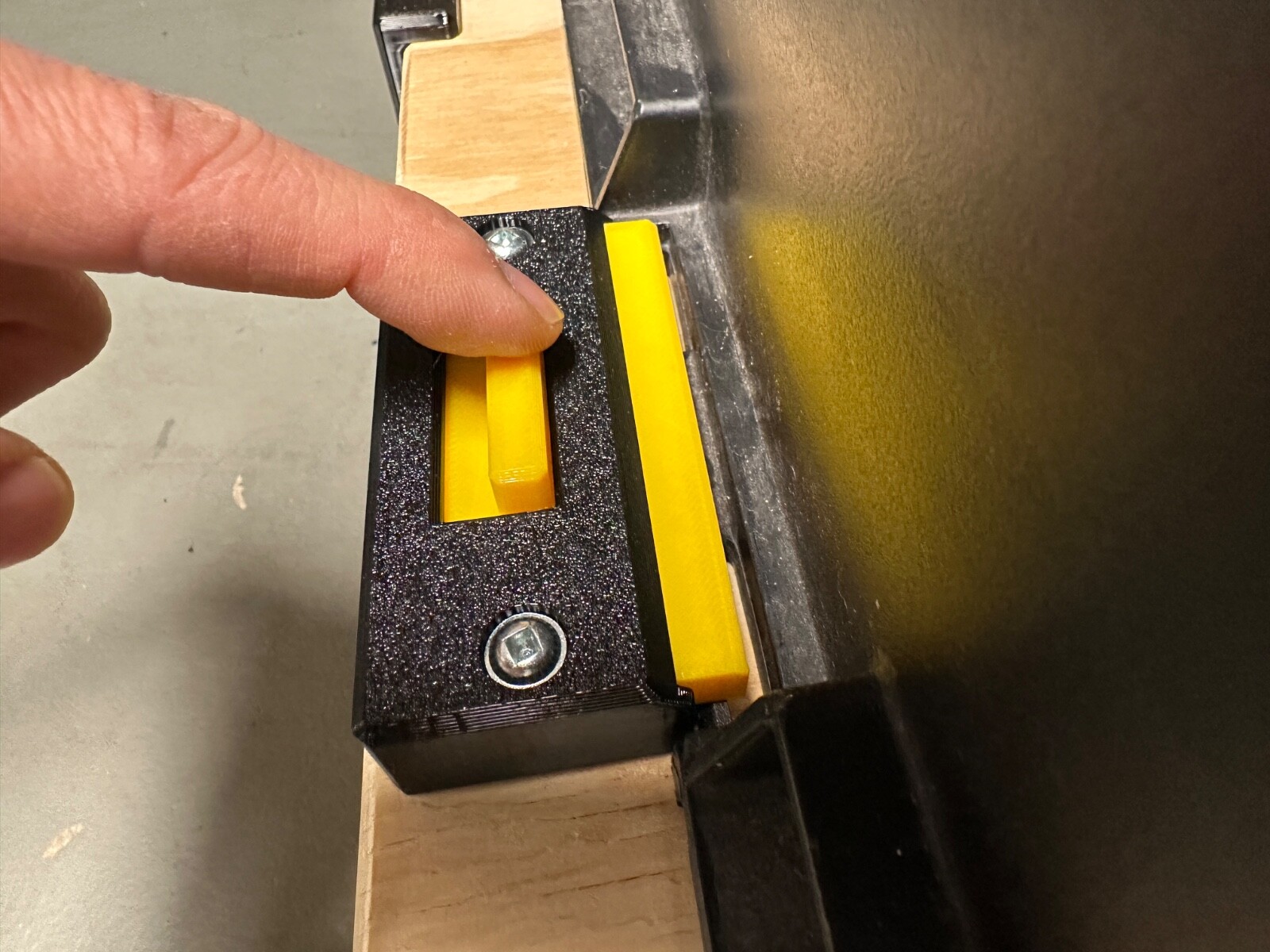 ToughSystem 2.0 Drawer Bottom Box Slide Latch DIY Dolly Mount