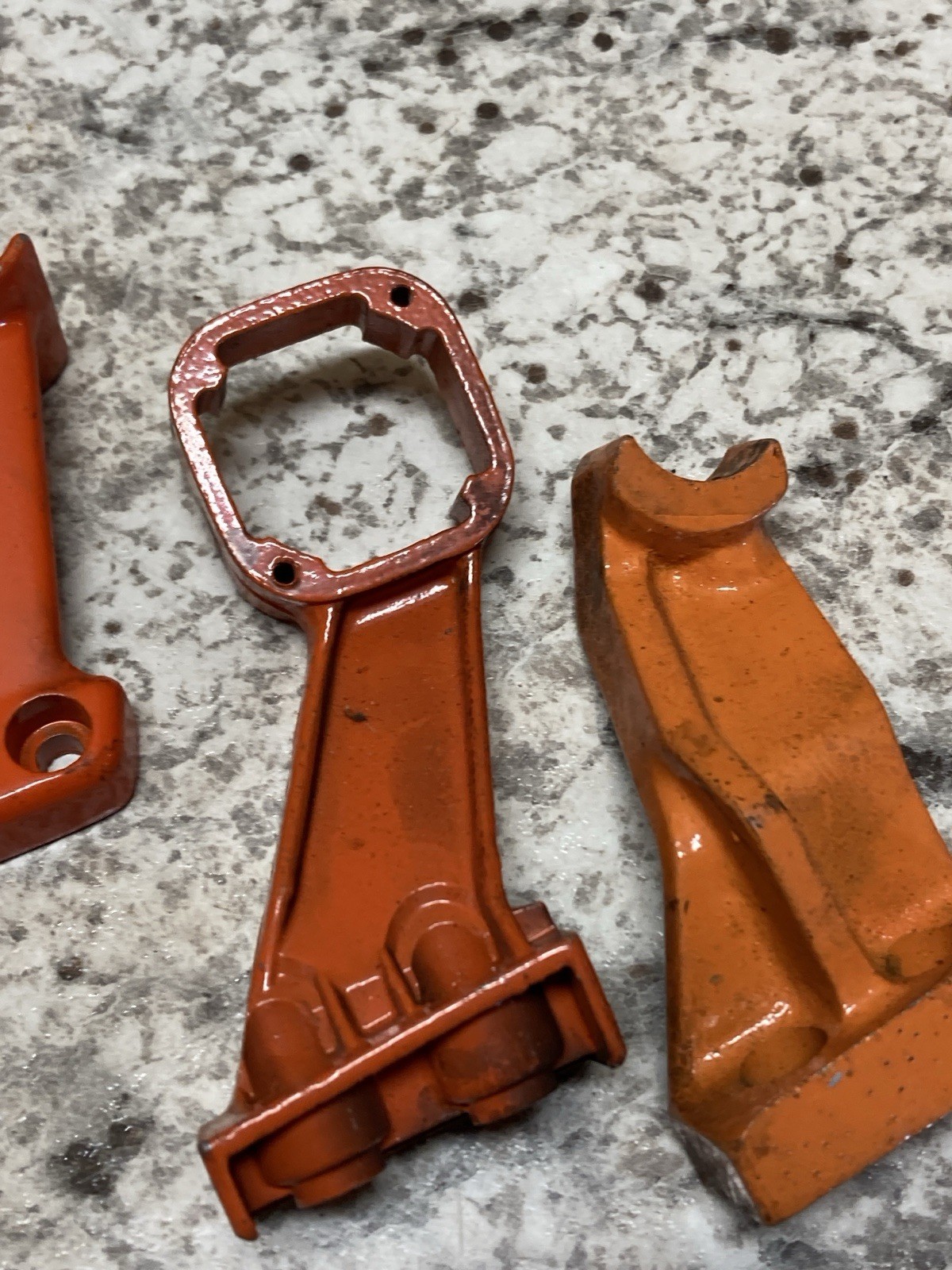 Echo Support Brackets CS601 and Other Models – Unknown Part Numbers