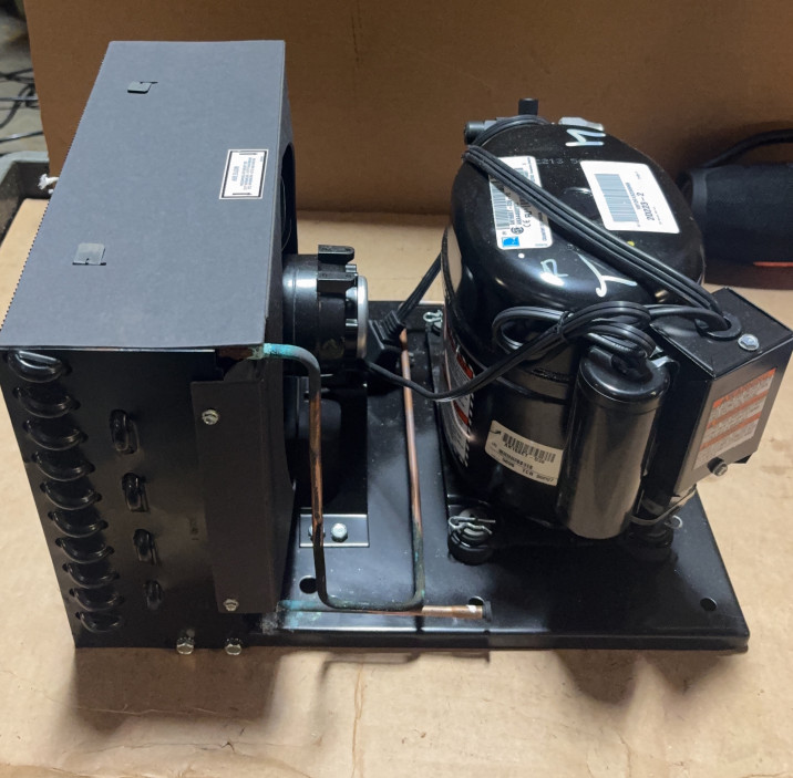 Tecumseh 2D223-2 Indoor Condensing Unit AKA4460YXDXA 1/2 HP 208-230V R134a R513A