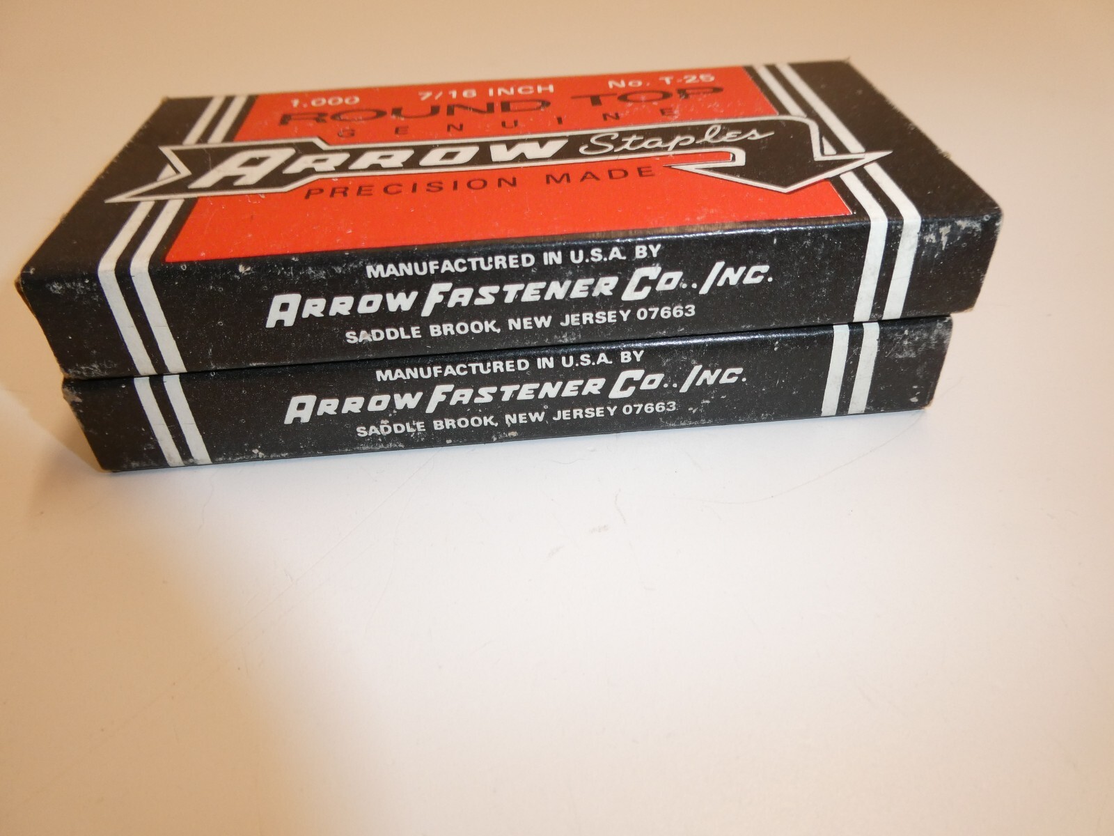 2 VTG NEW ARROW T25 STAPLES 7/16″ 14mm 2000 Staples Round Crown #259 Made in USA