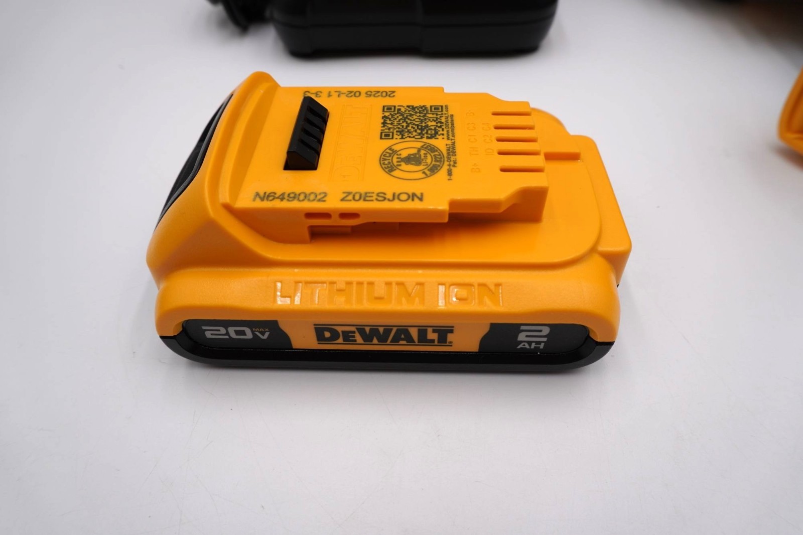 DEWALT DCF885 DCF850 20V MAX Impact Driver Kit Battery Charger Bag Open Box