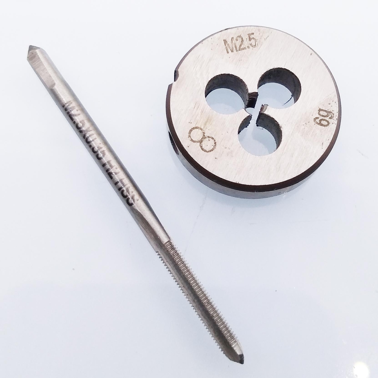 HSS M2.5 x 0.35mm Tap & M2.5 x 0.35mm Die Metric Thread Right Hand