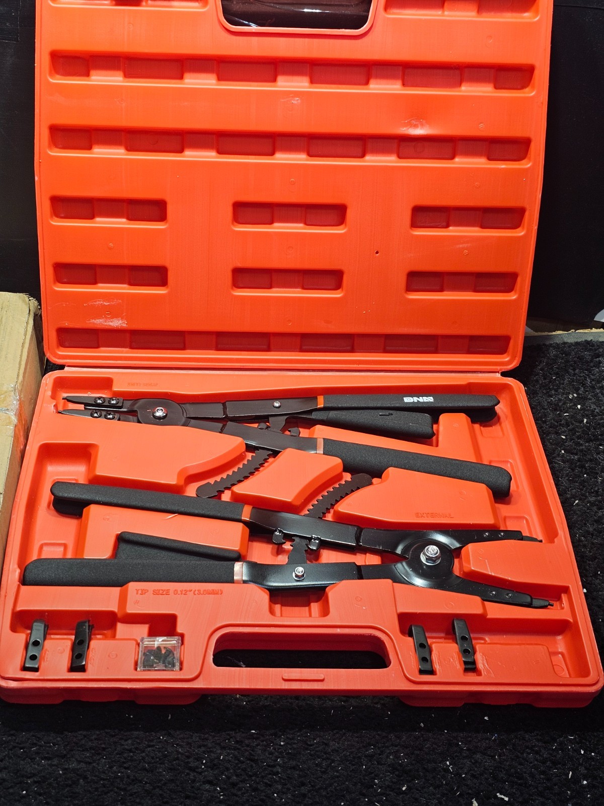 DNA MOTORING TOOLS-00535 2-Piece 16″ Snap Ring Pliers with 8-Piece Angle Tip