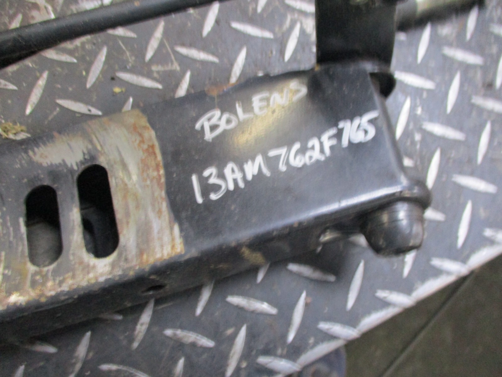 BOLENS TROY-BILT COMPLETE FRONT AXLE WITH SPINDLES 3/4″ AXLE 683-0128B-0637