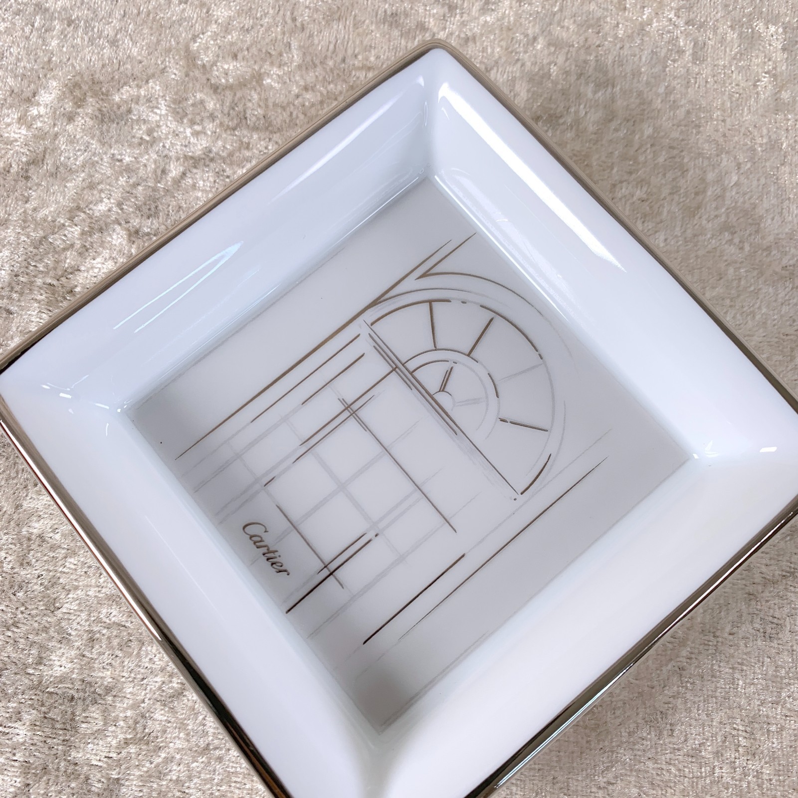 Cartier Porcelain Mini Change Tray Ashtray Platinum Painted Rim 8 x 8cm w/ Box