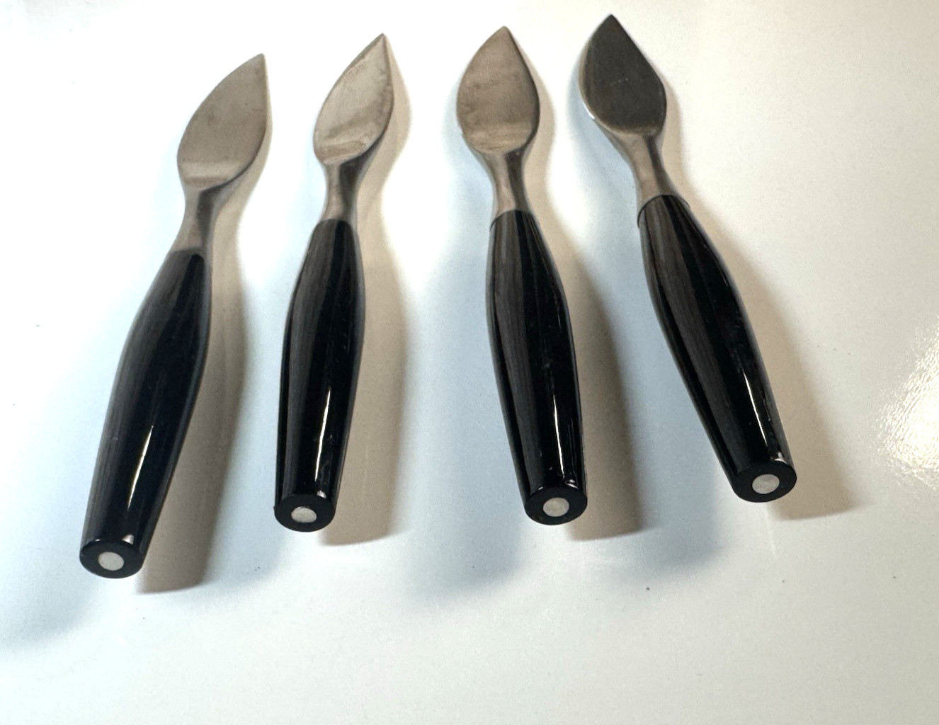 Set of 4 DANSK JHQ KONGO Pattern STEAK Knife, 8 1/2 in. Shiny Black Handle