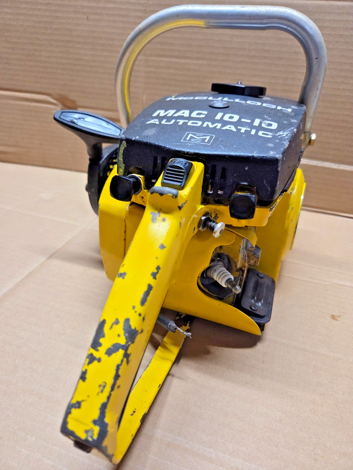 VINTAGE MCCULLOCH 10-10 CHAINSAW + 16″ BAR & BRAND NEW CHAIN AS IS FOR PARTS