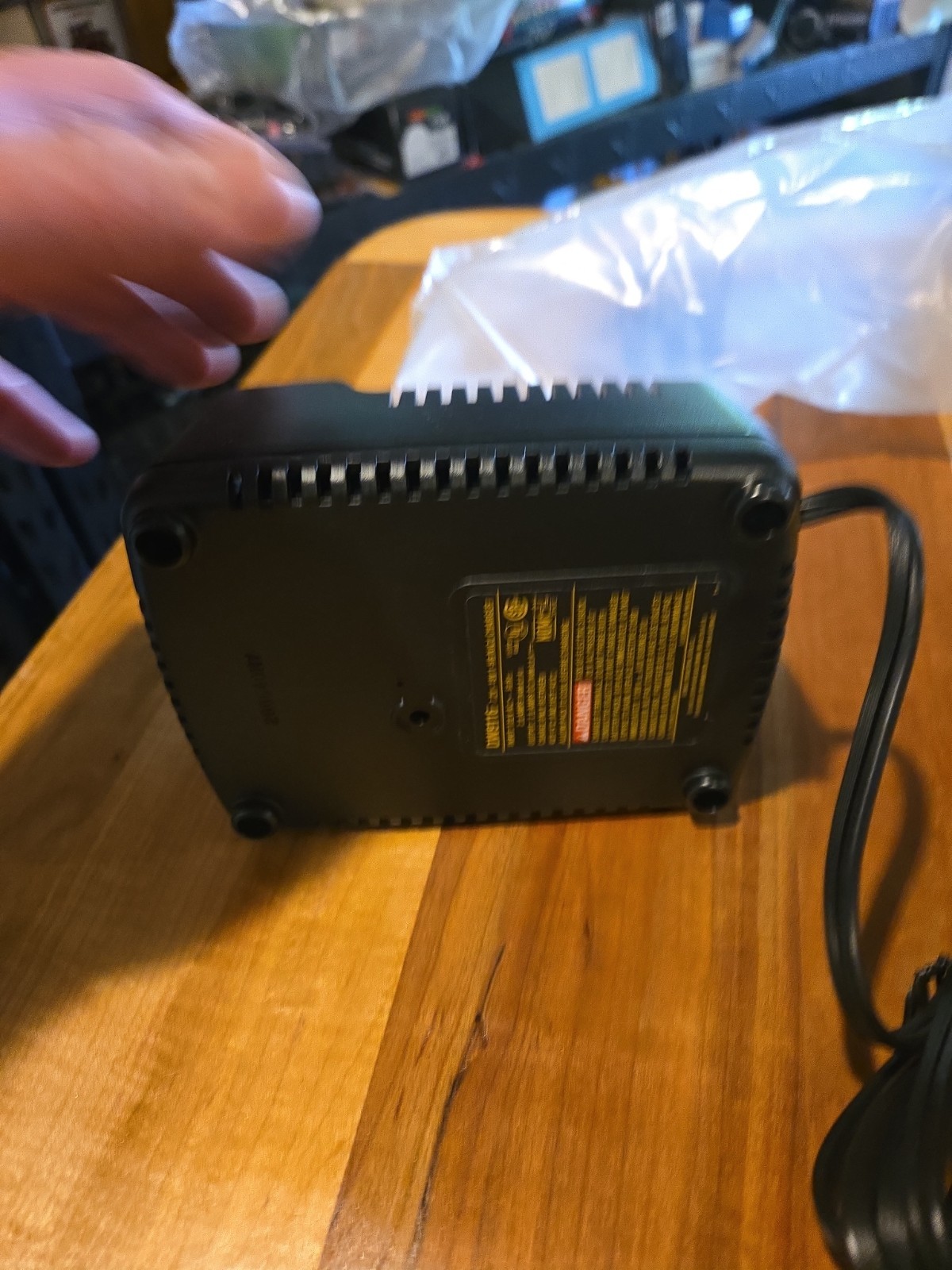 OEM DEWALT DW9116 7.2V – 18V Volt 1-Hr CHARGER w/Tune-Up Mode *** NEW ***