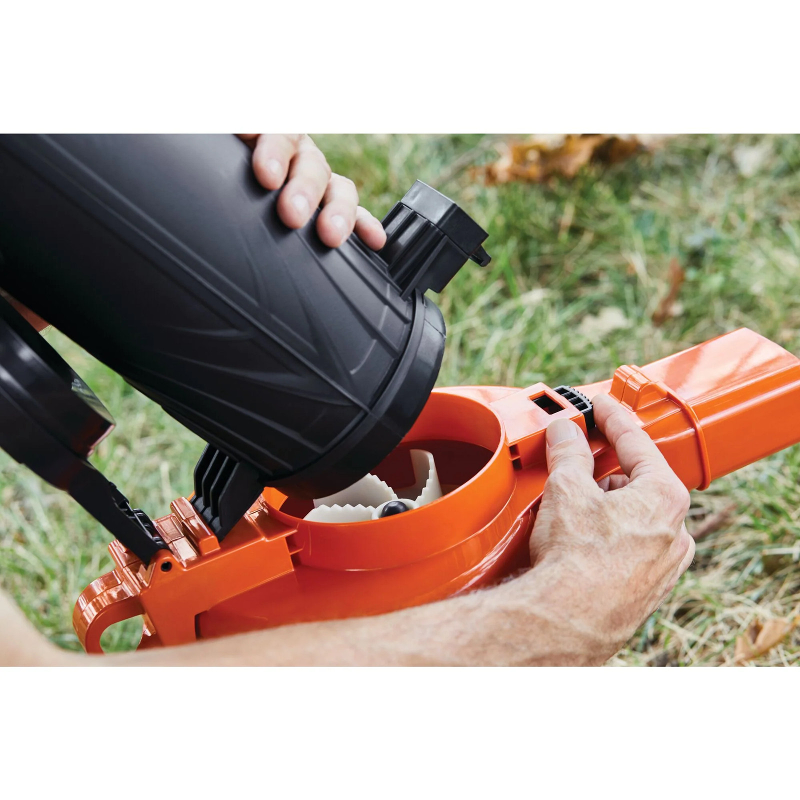 BLACK+DECKER 12 Amp Blower/Vacuum/Mulcher – BV3100