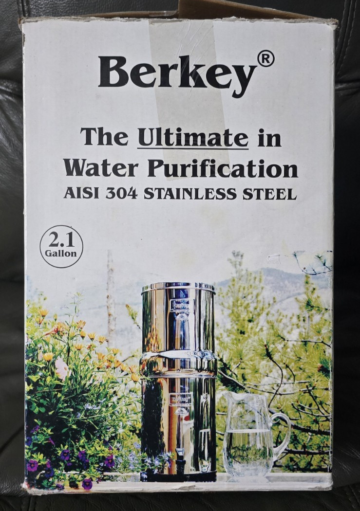 Berkey Water Purification AISI 304 Stainless Steel 2.1 Gallon New Open Box