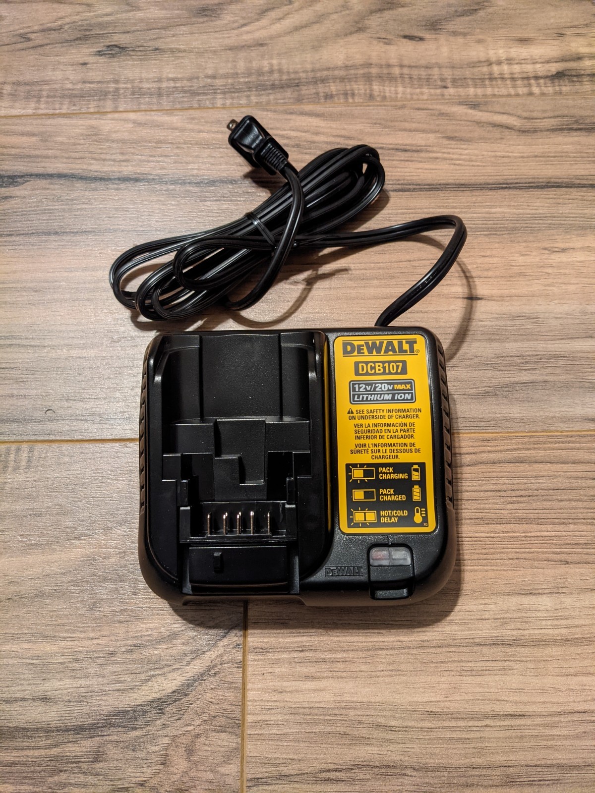 New OEM Genuine DeWalt DCB107 12 Volt & 20 Volt Max Li-Ion Battery Charger