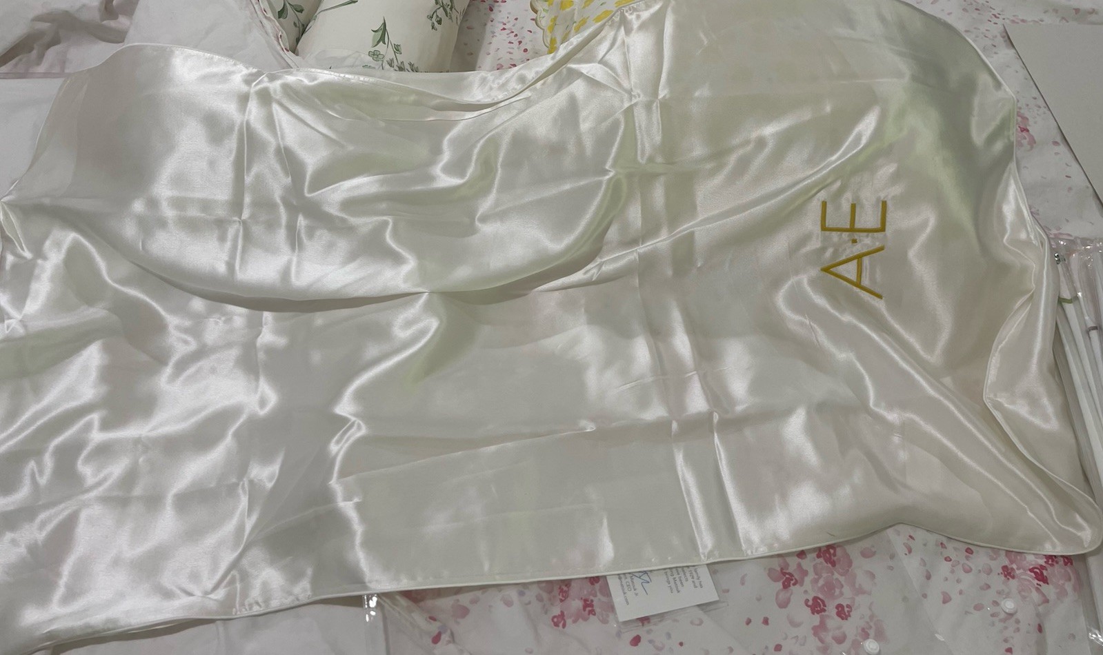 $345 Matouk Germany New 1pc King Case 100% Silk Off White MONO ONE