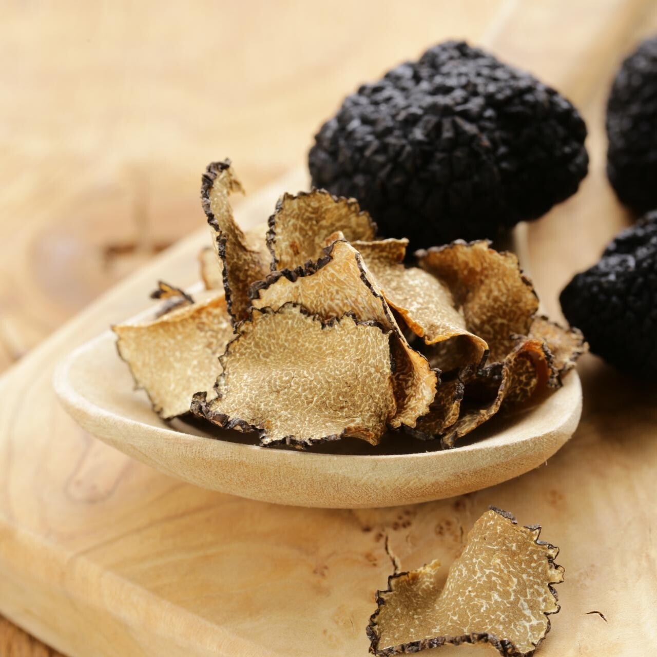 Fresh Black Summer Truffles (Tuber Aestivum)