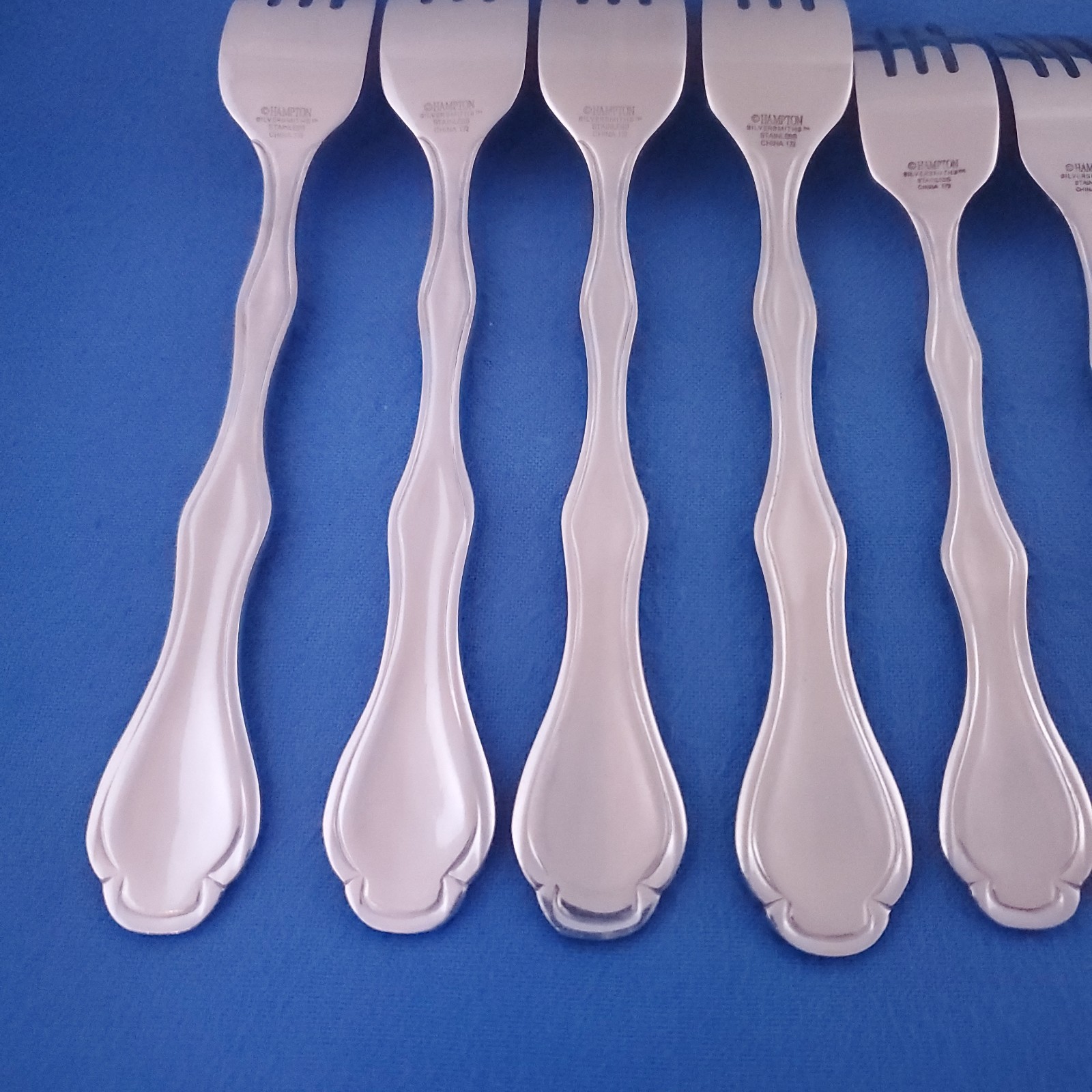 Hampton Unknown Pattern (4) Dinner Forks, (4) Salad Forks & (3) Soup Spoons