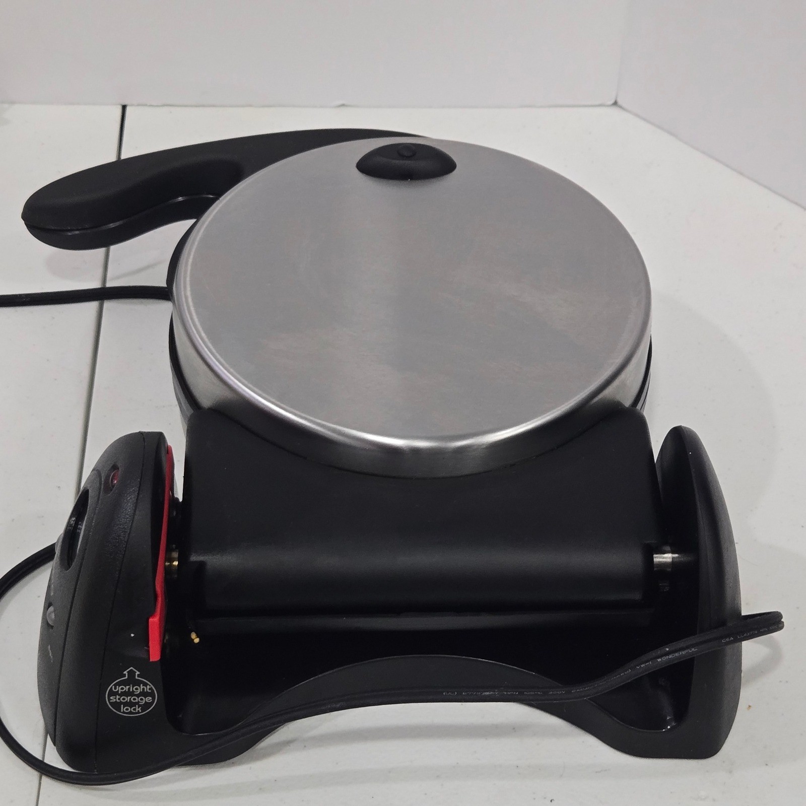 Presto FlipSide Belgian Waffle Maker 0351002 Stainless Steel Rotating 1100W