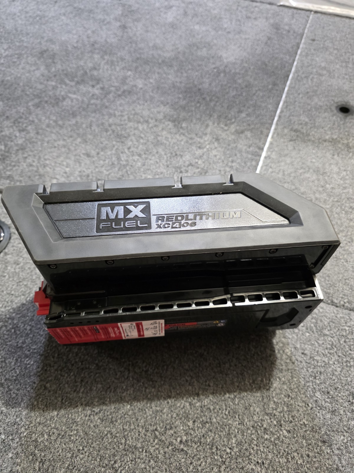 Milwaukee MX Fuel 72 V 6.0Ah Battery XC406 Battery Untested. Parts or Repair