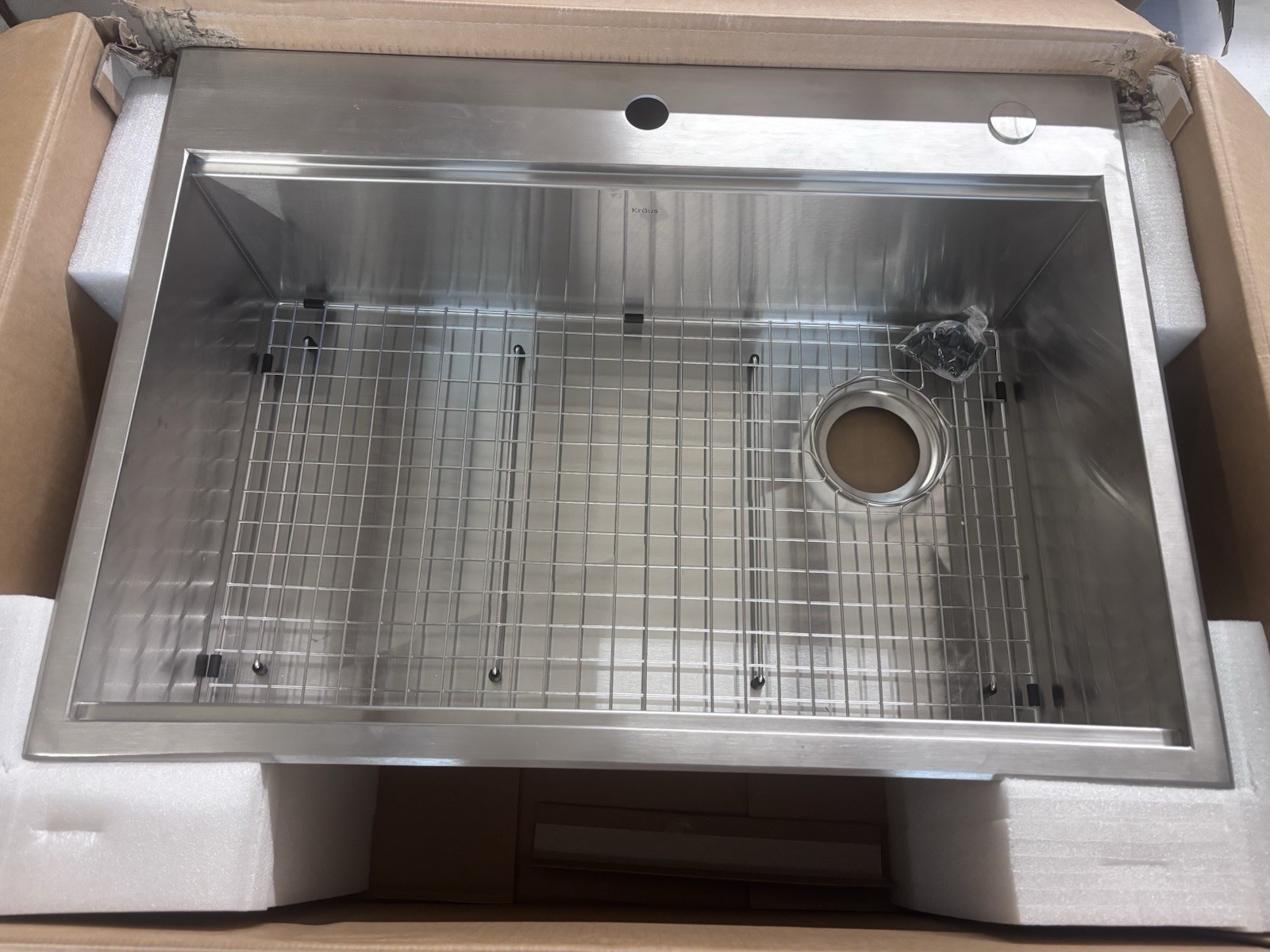 Kruas 30″ Undermount Single Bowl 18-Gauge Stainless Steel Kitchen Sink