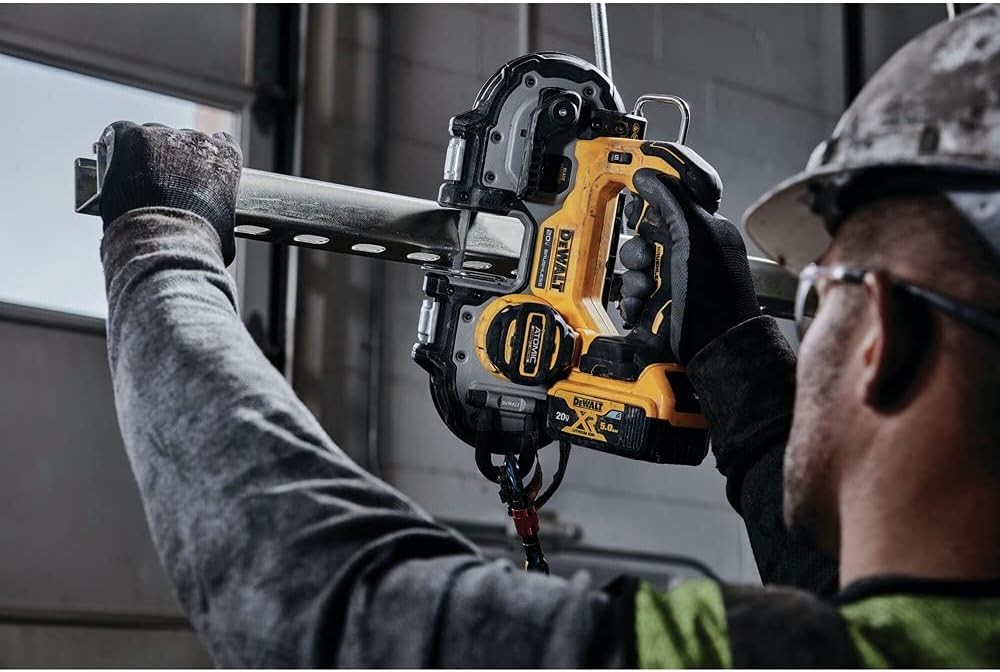 DEWALT DCS377B ATOMIC 20V Brushless Cordless 1-3/4 in Compact Bandsaw, Tool Only