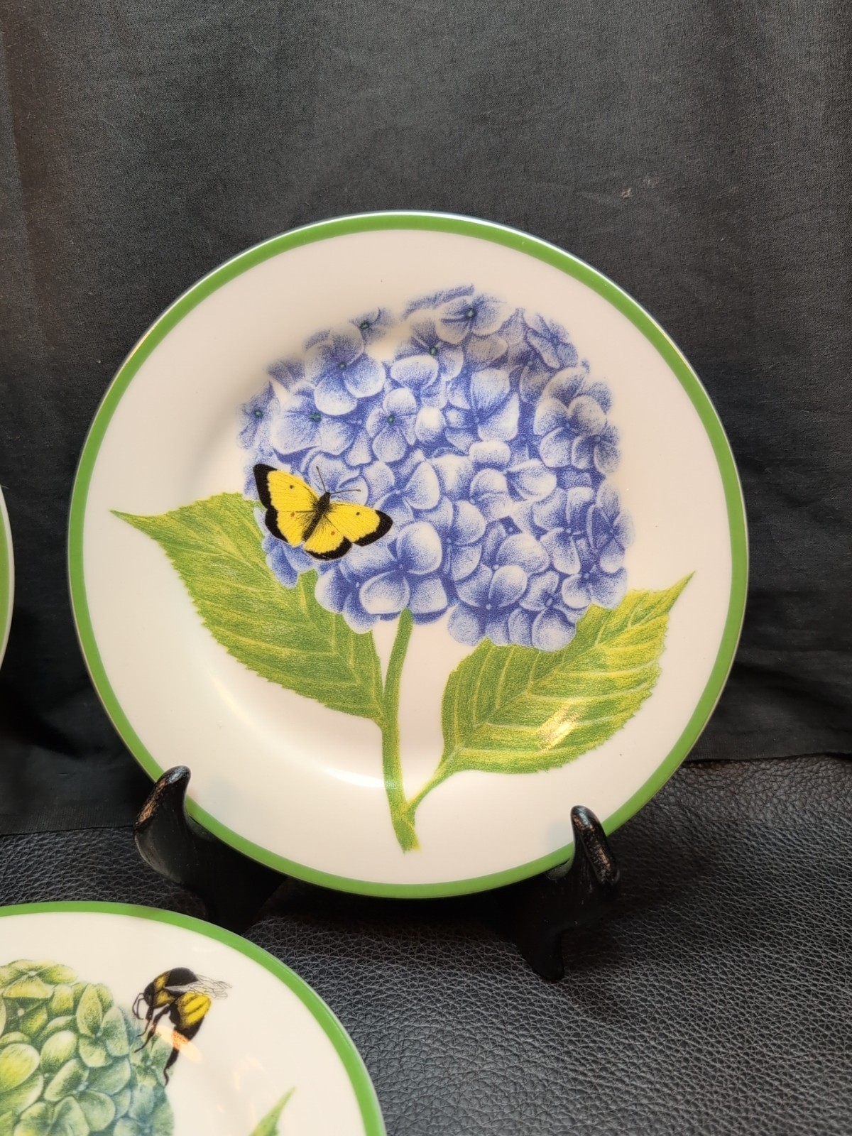 Set of 3 American Atelier at Home Hydrangea Luncheon Plates 7.5 in