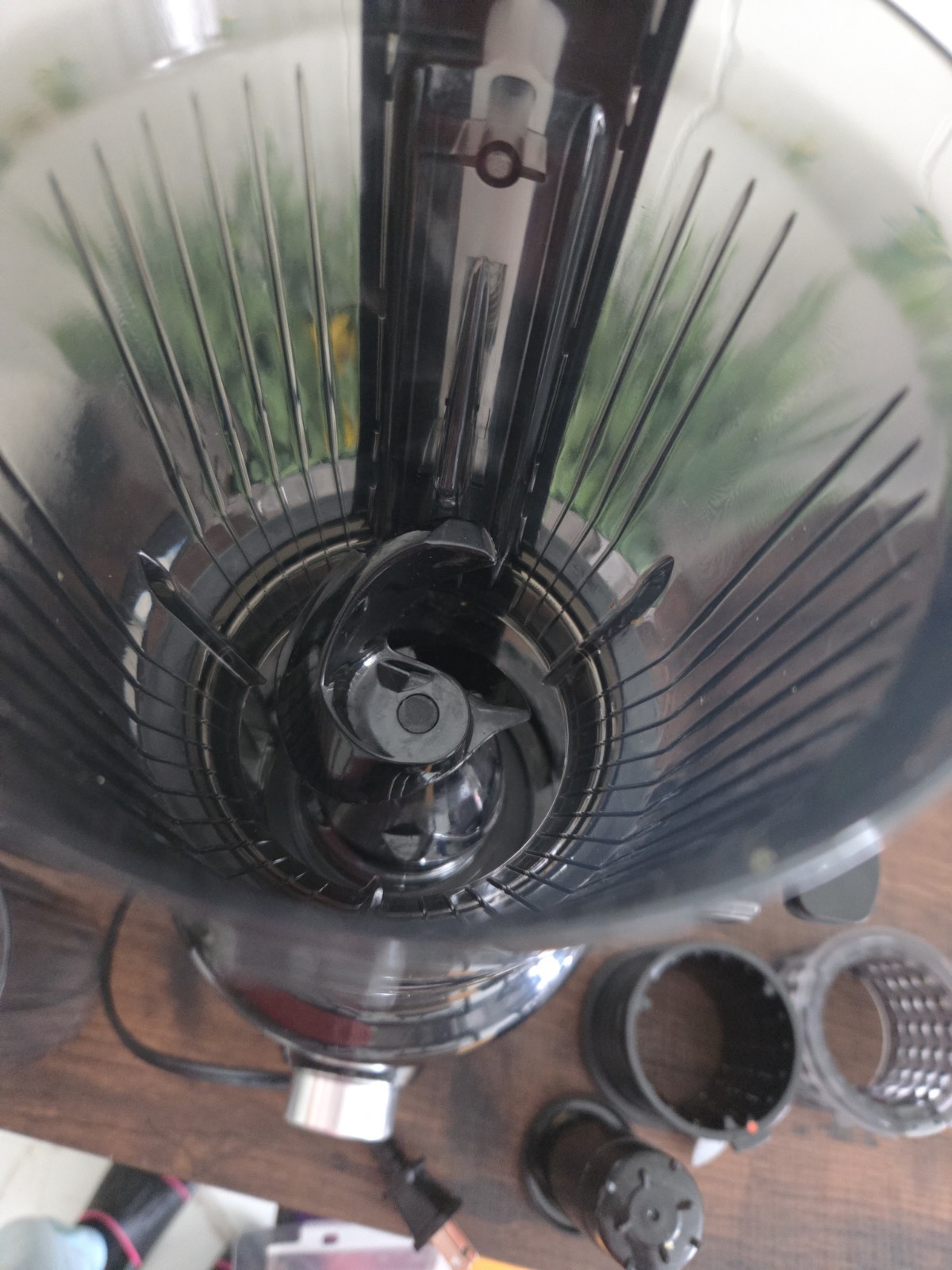 Slow Juicer Electric silver black brushed finish dishwasher-safe parts