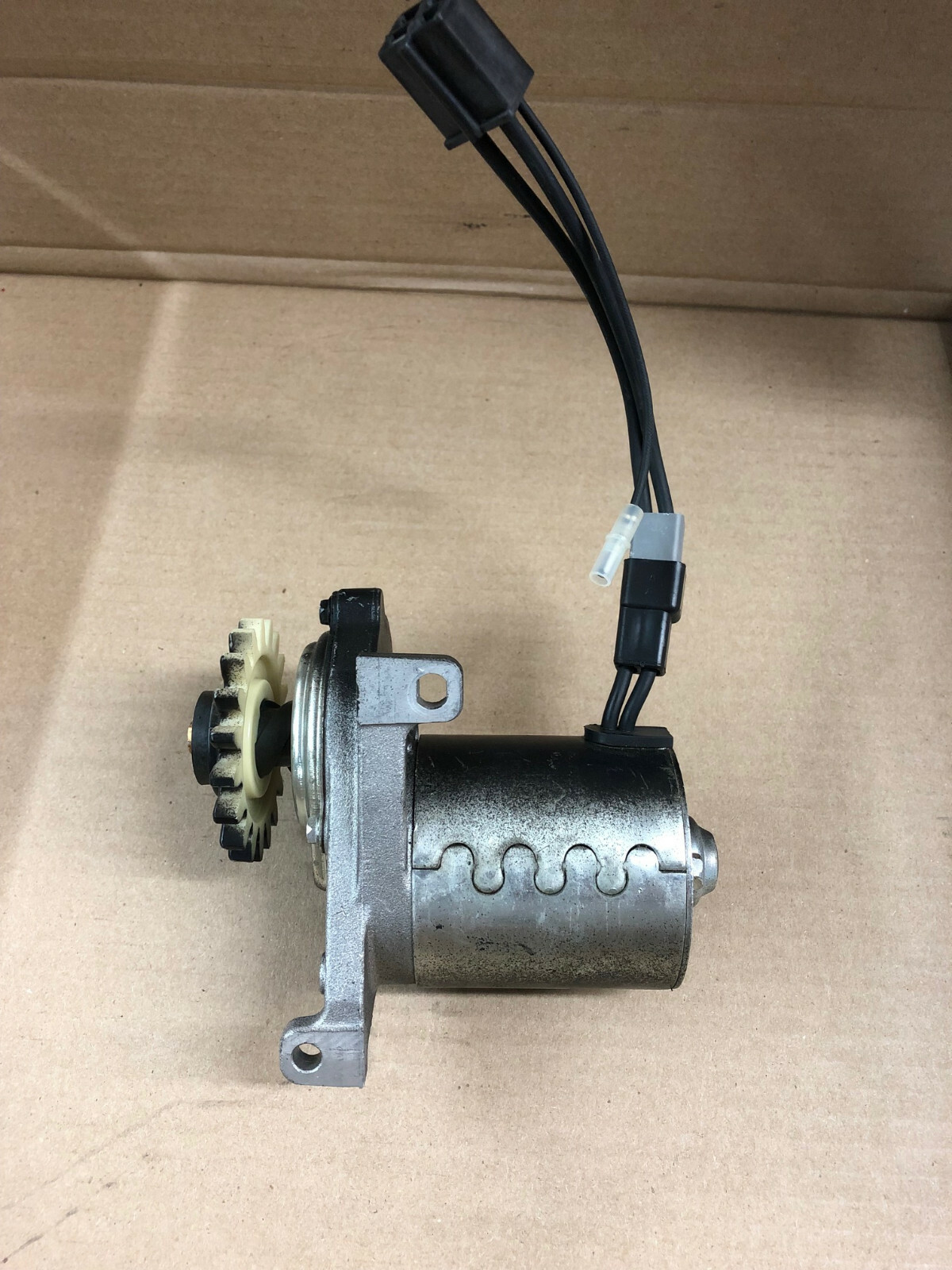 Genuine New Briggs & Stratton Starter #795092