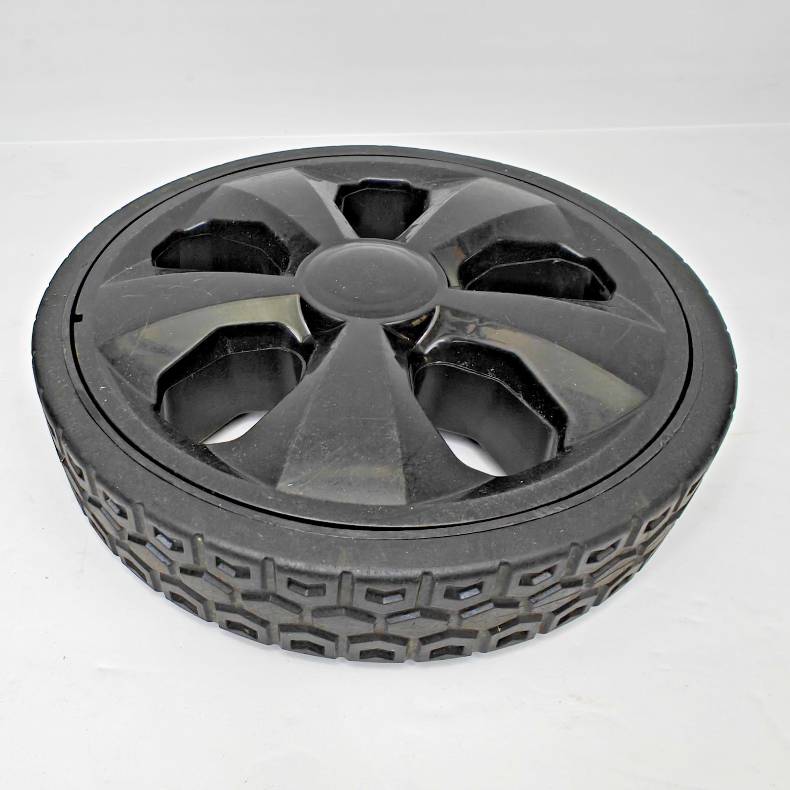 Black and Decker MM2000 Electric Mower 10″ Rear Wheel w/Cover
