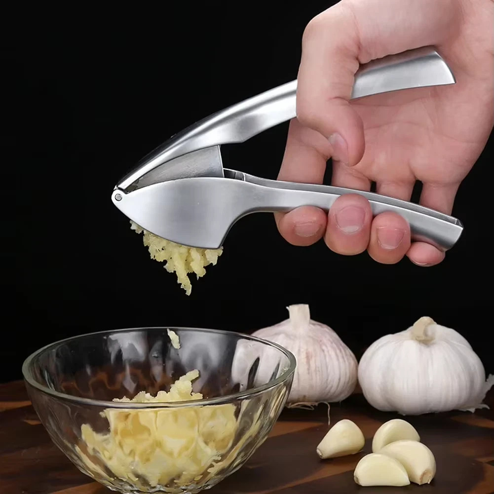 Premium Garlic Press Easy to Use and Clean Garlic Crush Large – Olivers Kitchen