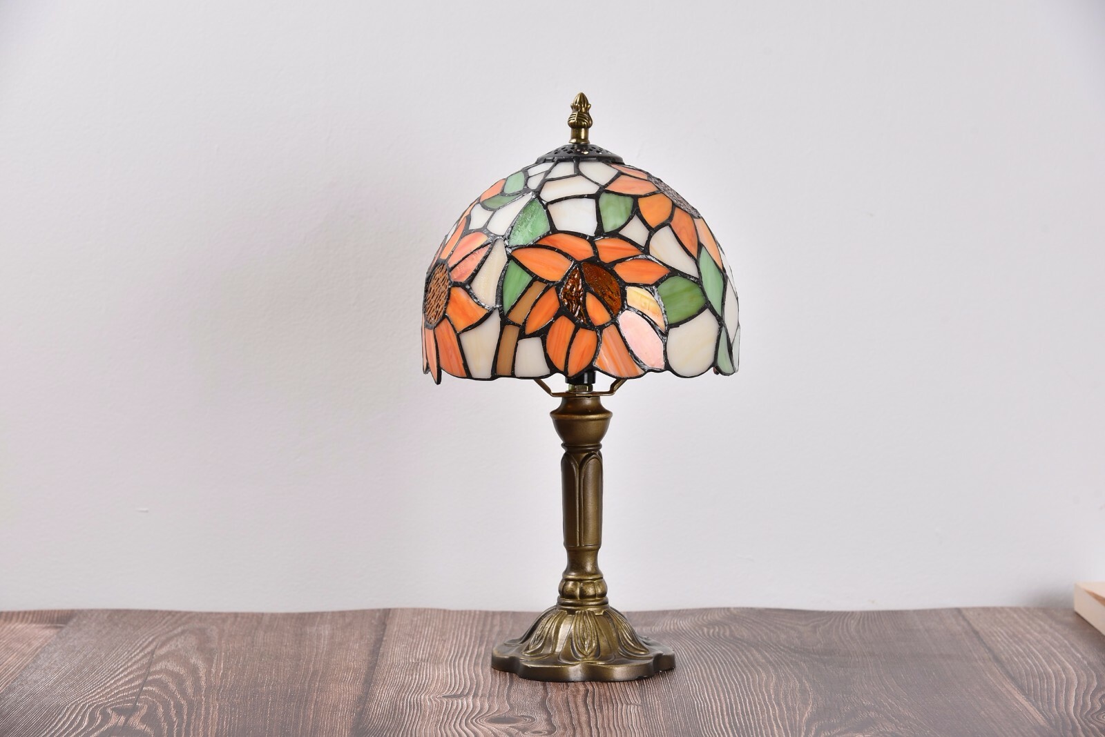 Retro Tiffany Table Lamp Sunflower Style Stained Glass Bedside Lamp H 18″ H 14″
