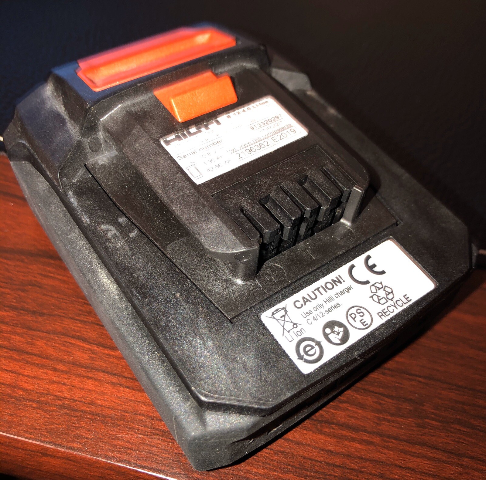 HILTI B 12-Volt 5.0 Amp Lithium-Ion B 55 Compact & High Performance Battery Pack