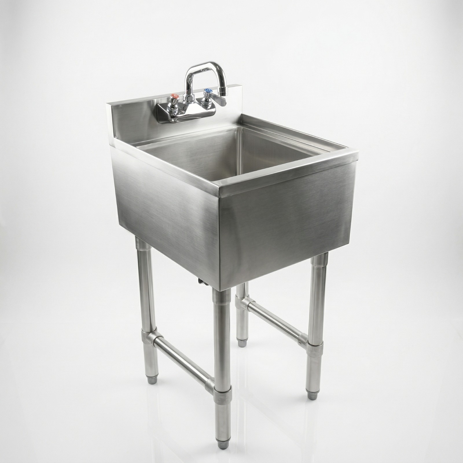 18.5 in. x 15 in. x 30 in. Underbar Stainless Steel Hand Sink with Backsplash