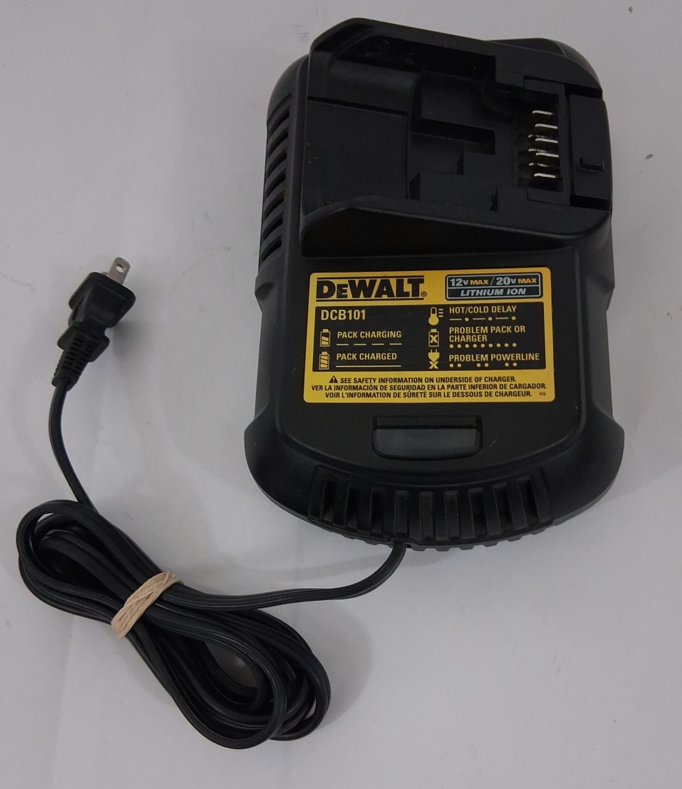 DEWALT DCB101 12V – 20V MAX Lithium ion Battery / Charger