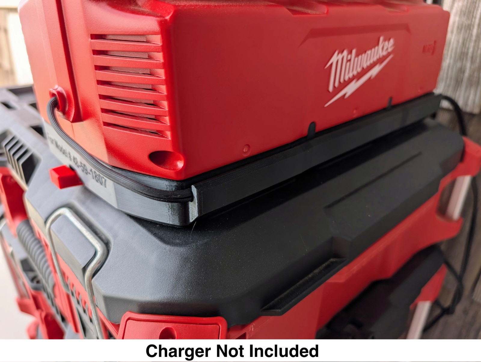 Packout Mount for Milwaukee M18 & M12 6-battery Rapid Charger Station 48-59-1807