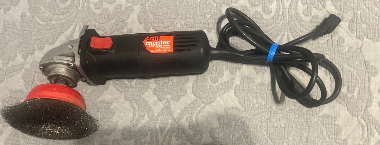 Drill Master 4 1/2″ Angle Grinder 69645 With Wire Brush Disc Tested & WORKS