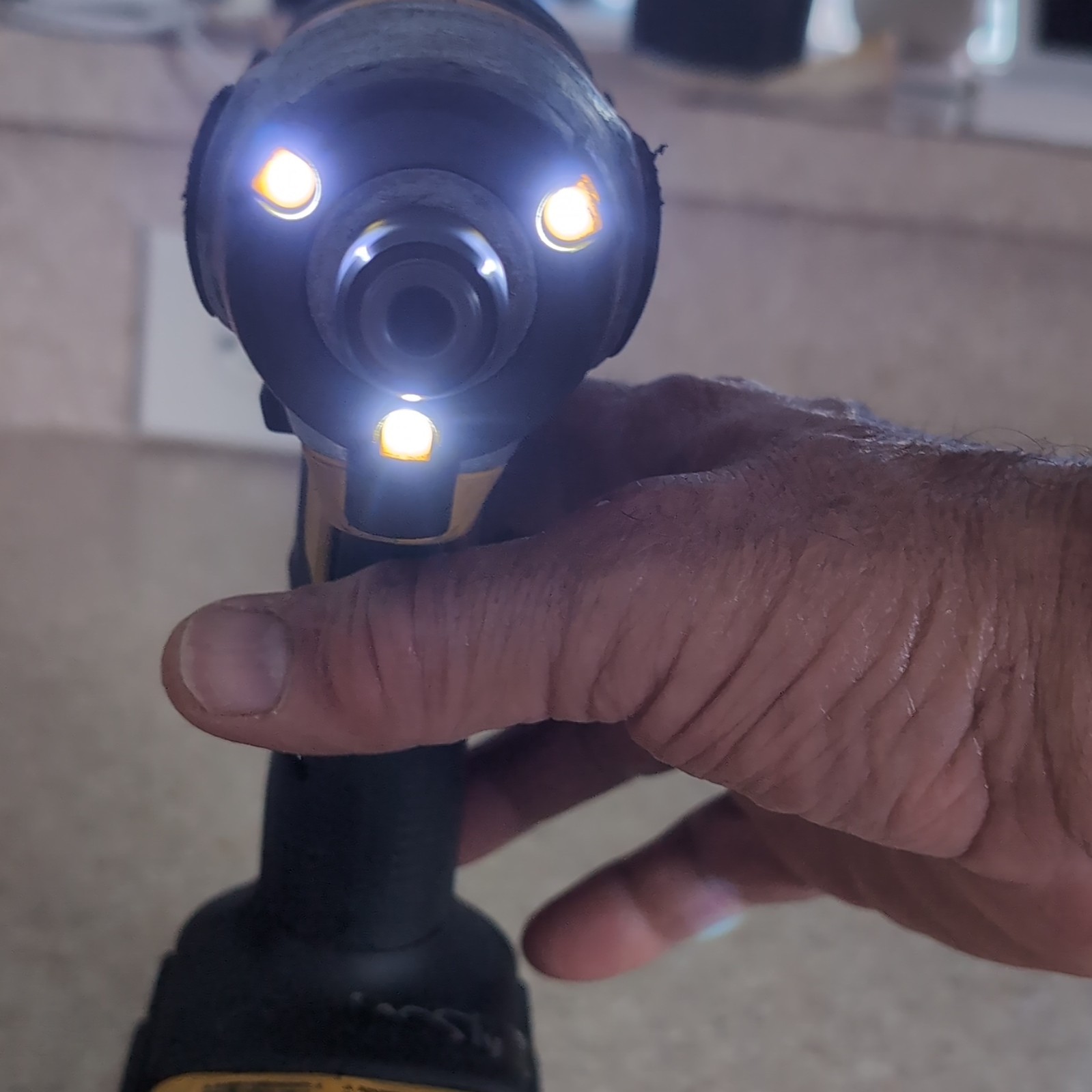 DEWALT DCF885 20V MAX 1/4 in Keyless Cordless Impact Driver LED Tool Only