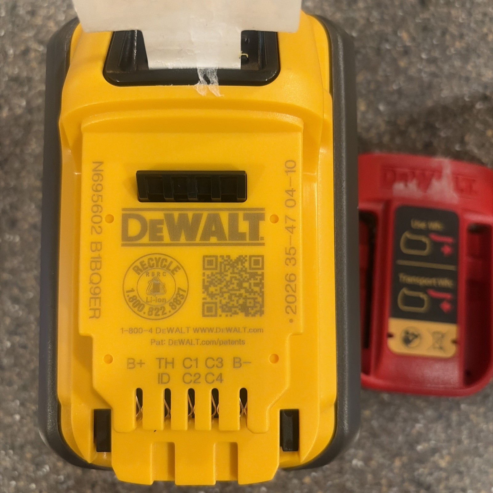 NEW For DEWALT DCB612 20v/60v Max FLEXVOLT 12Ah Li-Ion Battery NEW IN BOX