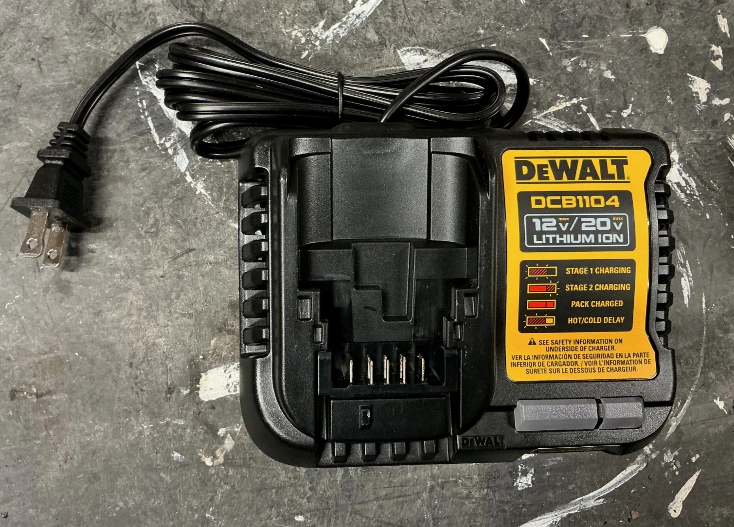 Dewalt GENUINE DCB1104 20V Battery Charger BRAND NEW