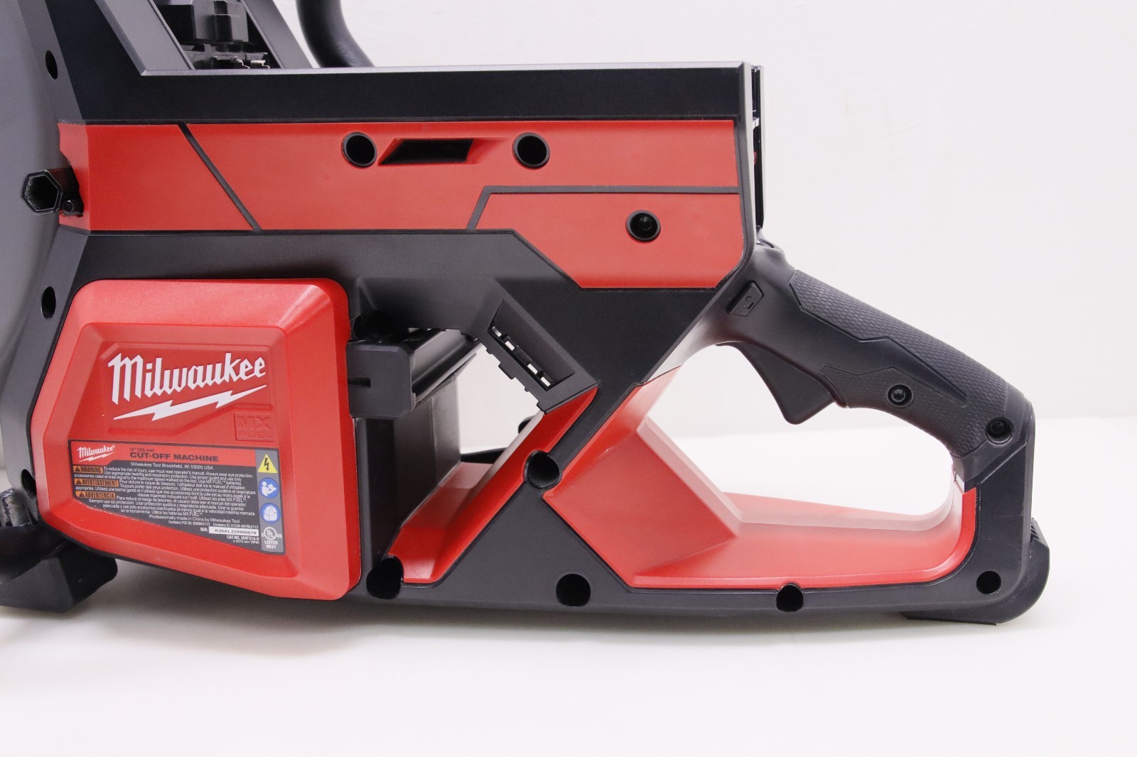 Milwaukee MXF314-2XC MX FUEL 14″ CUT-OFF SAW W. 2 XC406 Batt. & Charger W. Blade