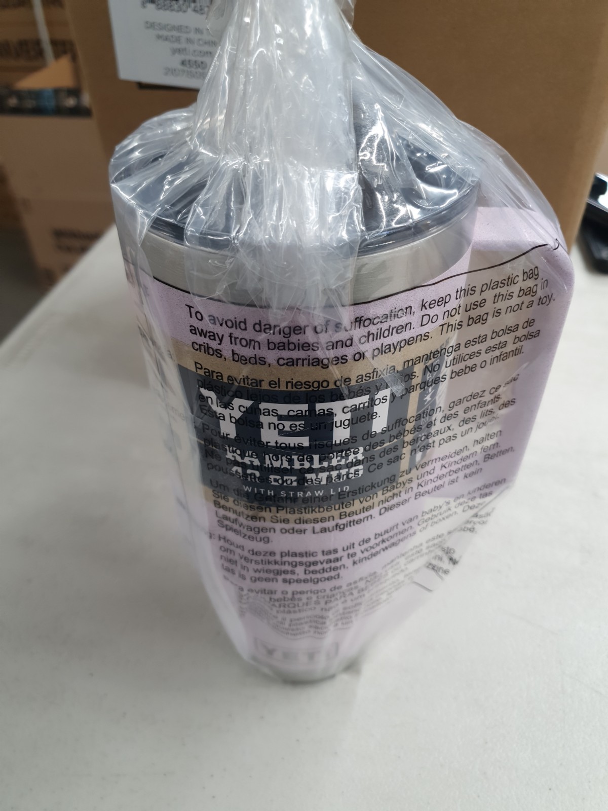 YETI 42 oz Rambler With Handle Straw Cherry Blossom Textured Pink