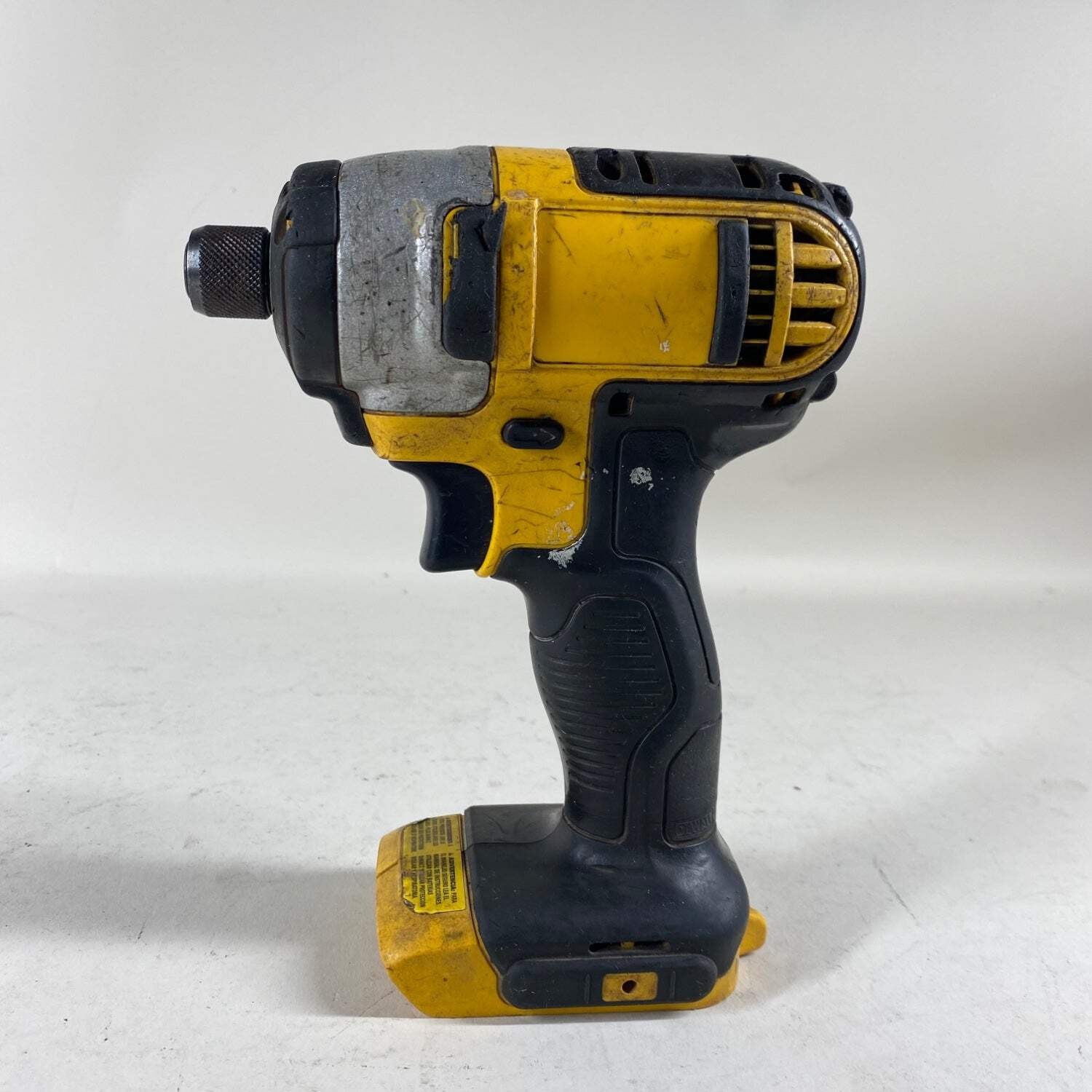 DeWalt DCF885 20V MAX 1/4″ Cordless Impact Driver