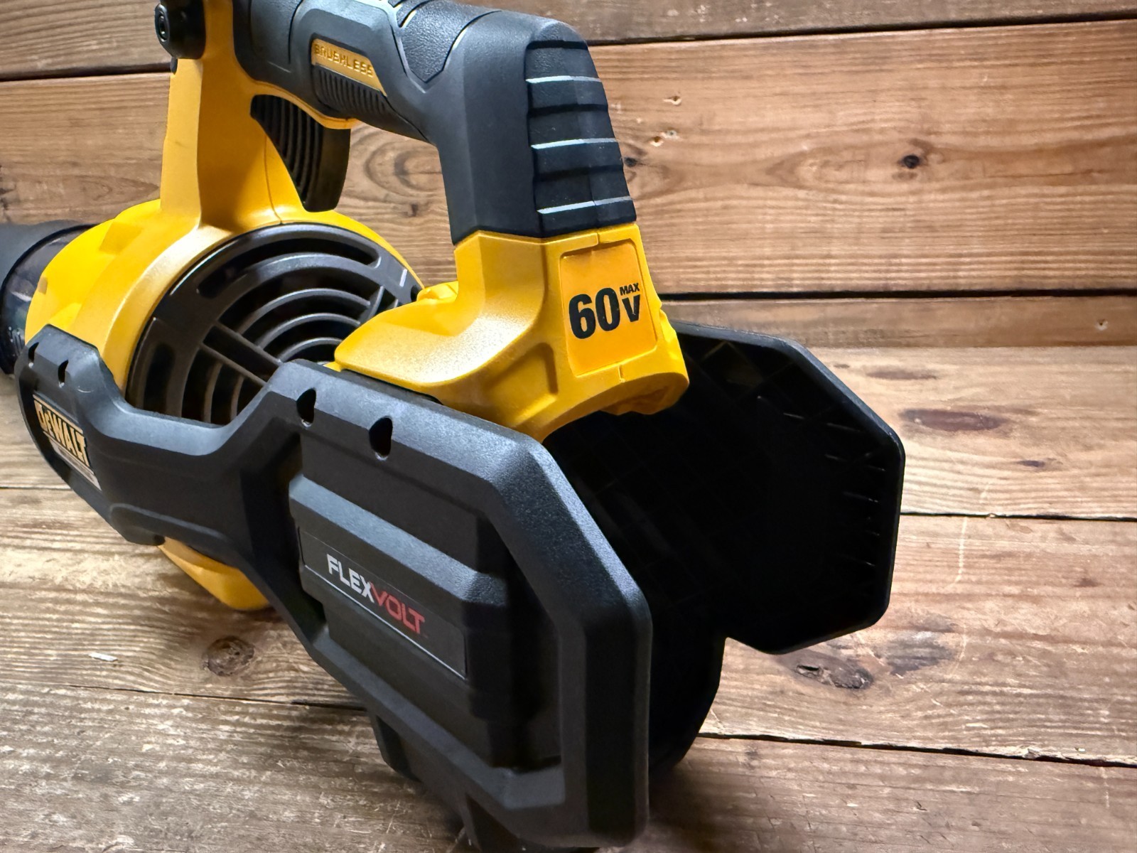 Dewalt 60V FLEXVOLT Leaf Blower Brushless AXIAL Blower 60 Volt DCBL772B (Qty)