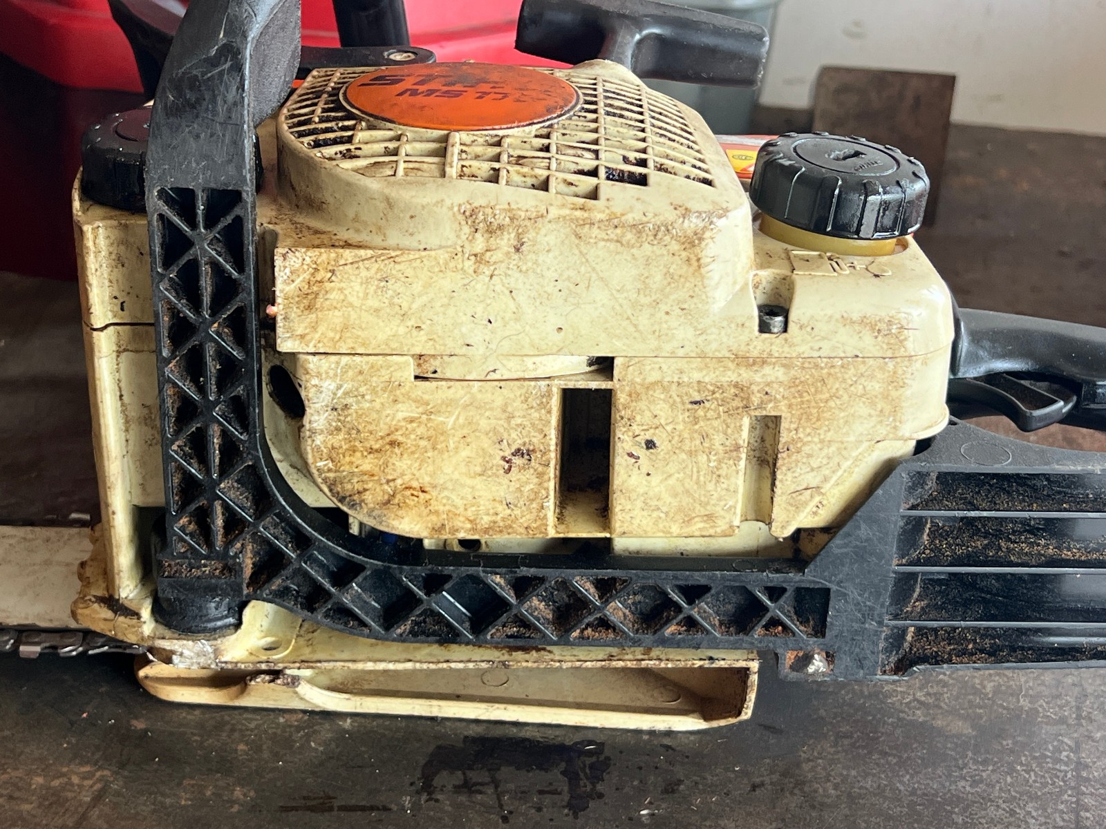 Stihl ms 170 chainsaw – runs
