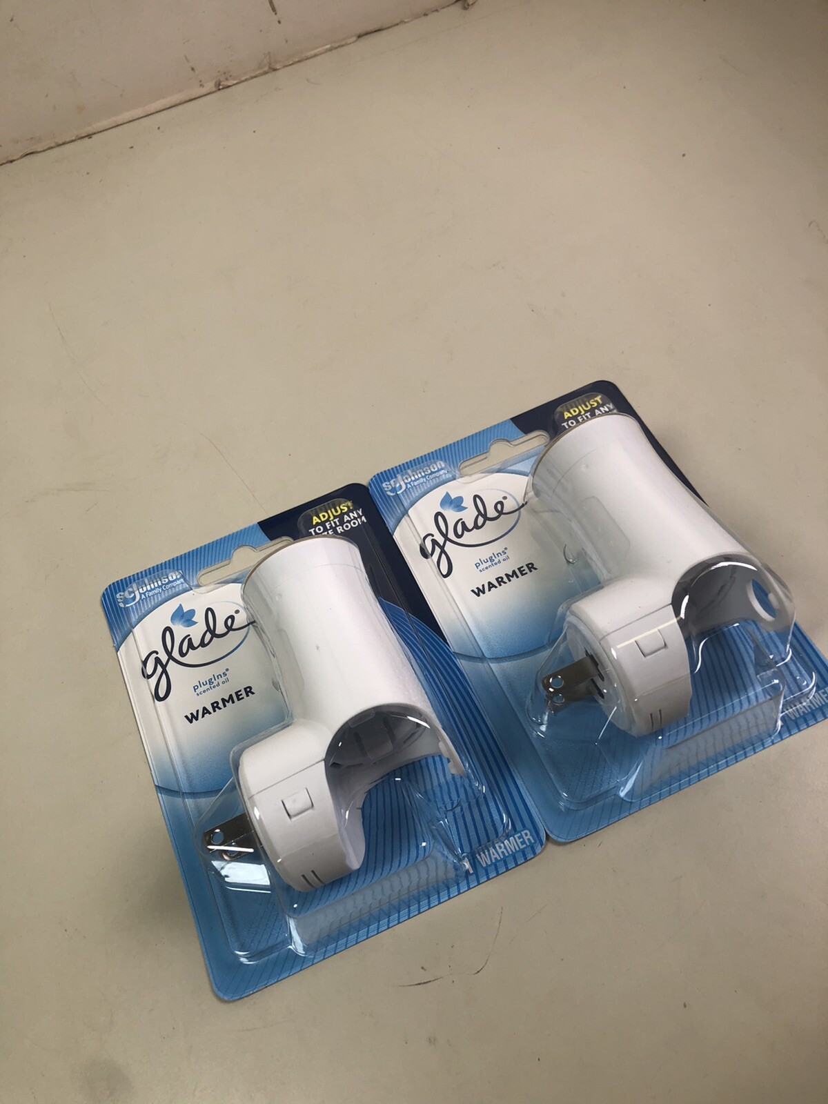 Glade Scented Oil Plugins Warmer Adjustable Any Size Room Air Freshener (2 Pack)