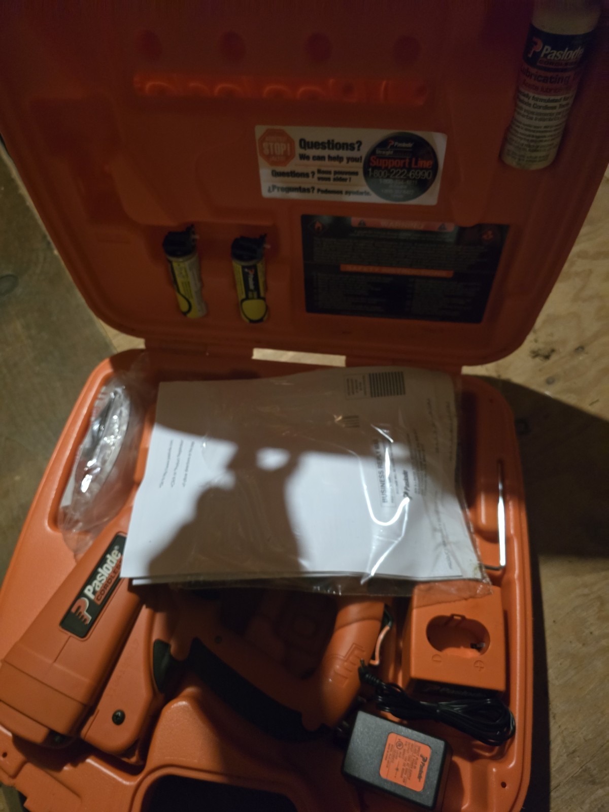 Paslode 18 Gauge Cordless Brad Nailer