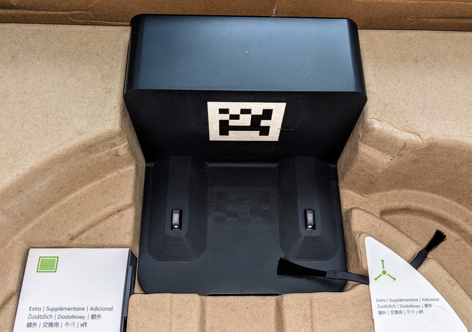 iRobot Roomba j7 (7150) Wi-Fi Connected Robot Vacuum