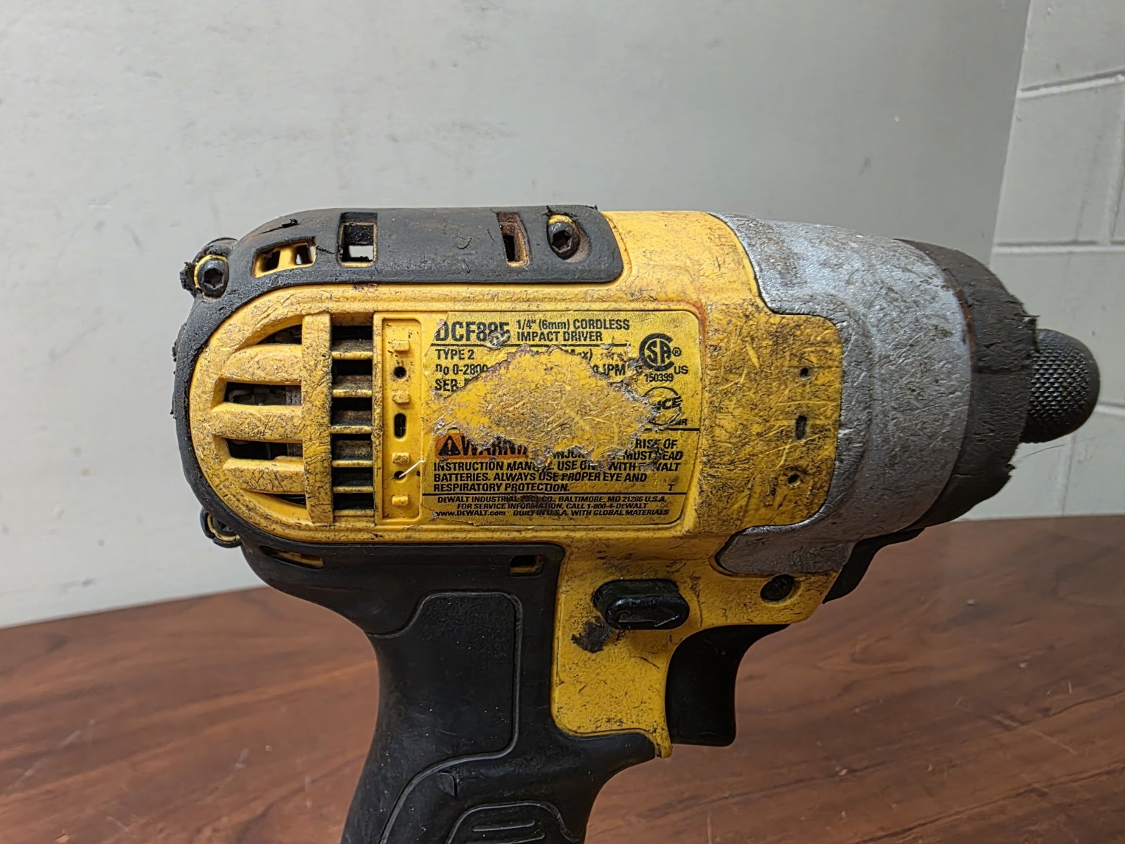 Dewalt DCF885 20V Max Li-Ion Cordless 1/4″ Hex Impact Driver
