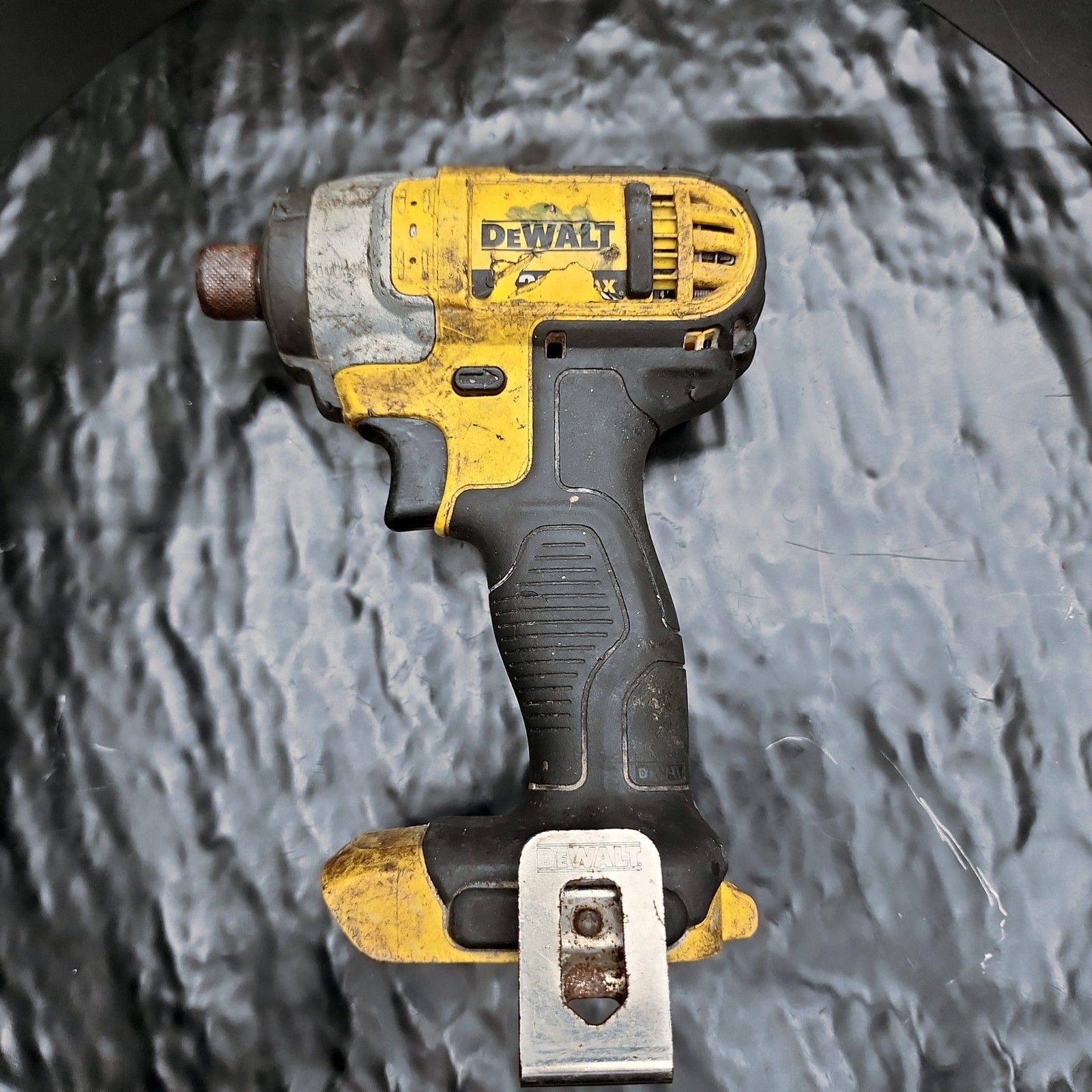 DeWalt DCF885 20V MAX 1/4″ Cordless Impact Driver Bare Tool Only Drill Type 4