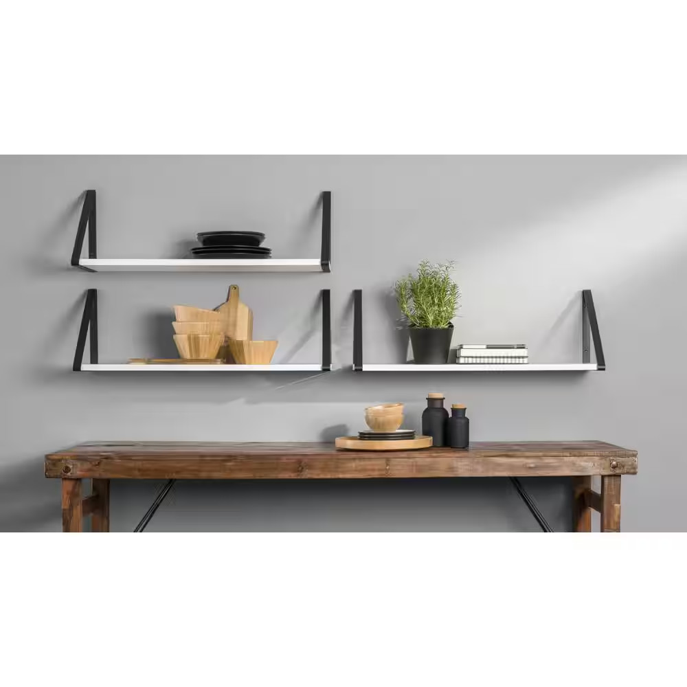 BERMUDA 9.8 In. Black Steel Shelf Bracket