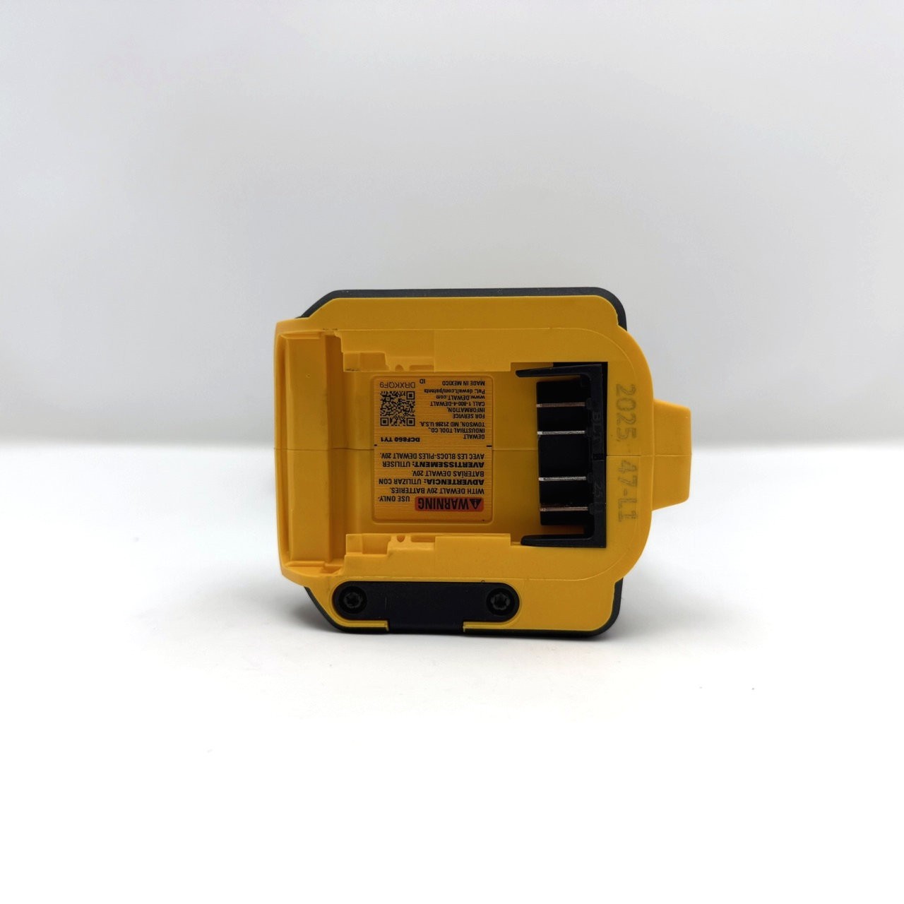 DEWALT DCF860B 20V MAX XR 1/4″ 3-Speed High Torque Impact Driver Open Box