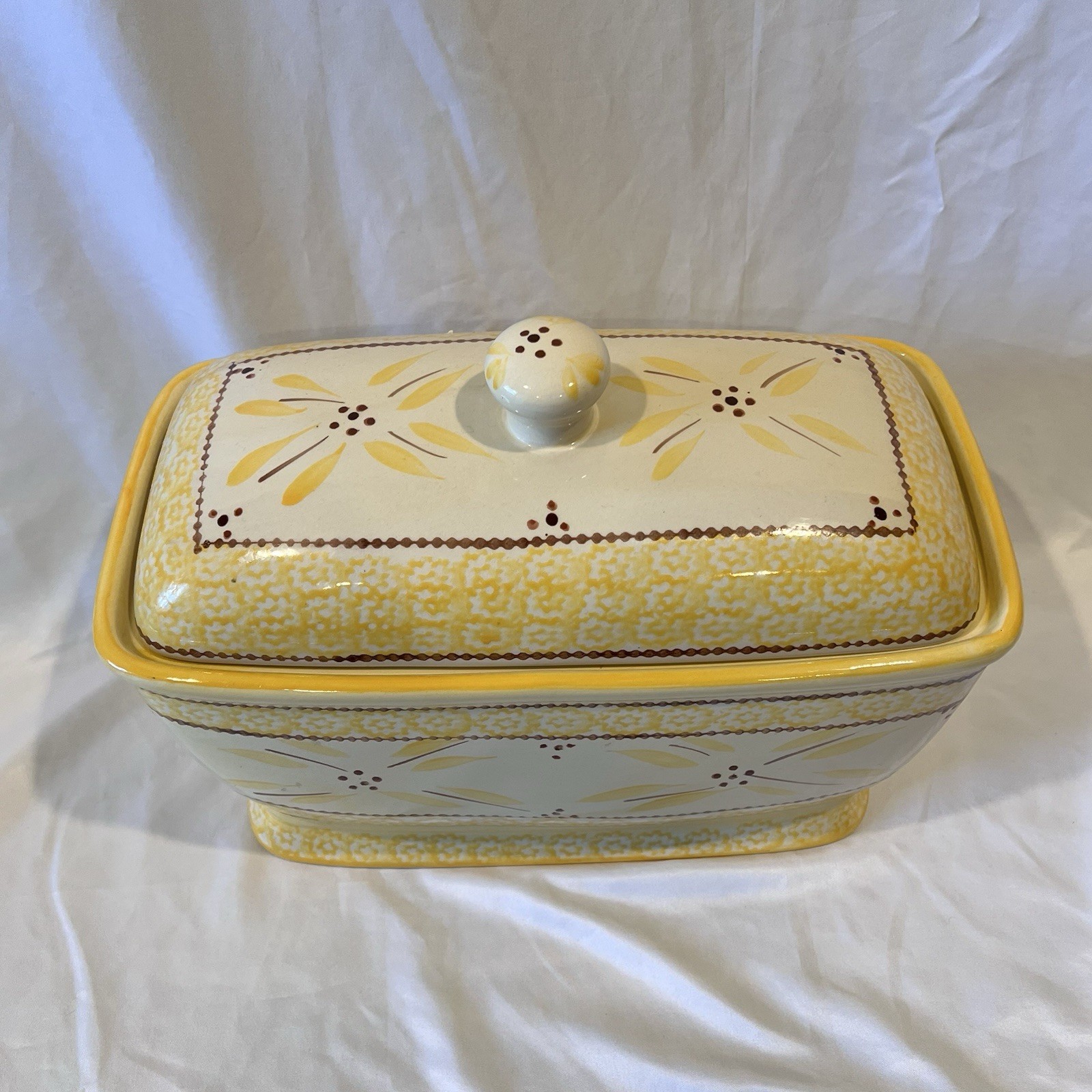 Temp-tations Old World Yellow Covered Bread Box 13” Tara Ovenware Vintage