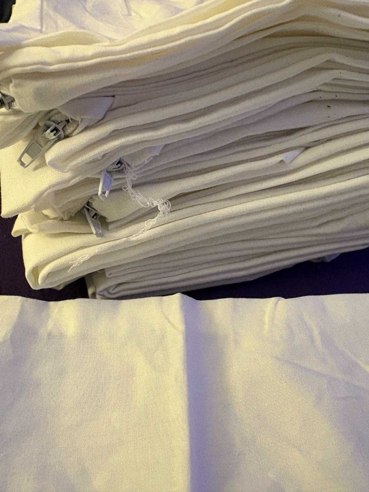 BRAND NEW LOT OF 12 NEW WHITE PILLOW CASES WHITE T180 PERCALE HOTEL LINEN ELITE